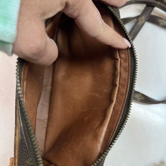 LOUIS VUITTON MARLEY BANDOULIERE - Picture 4 of 5